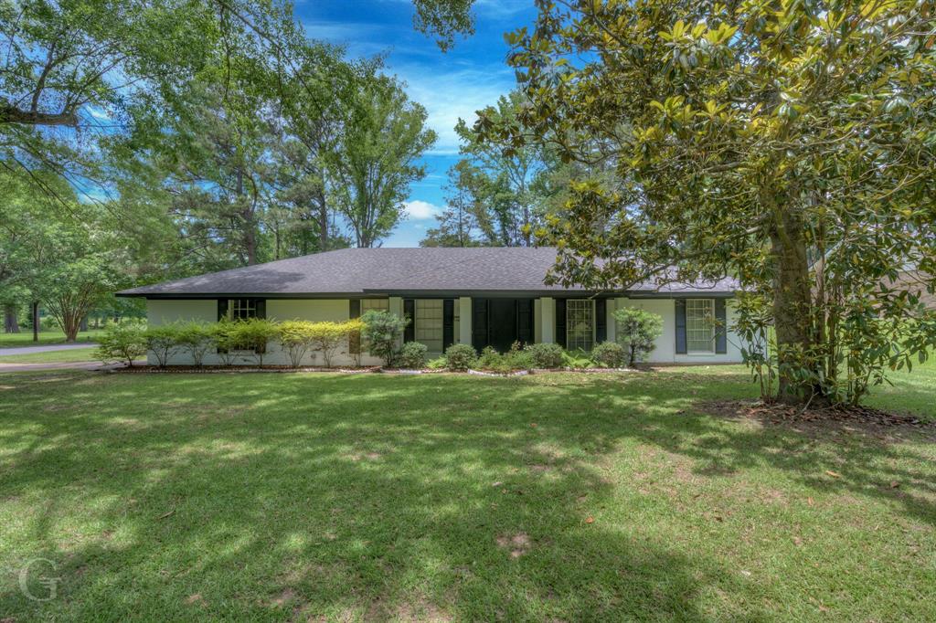 300 Whispering Pine Drive Property Photo 1