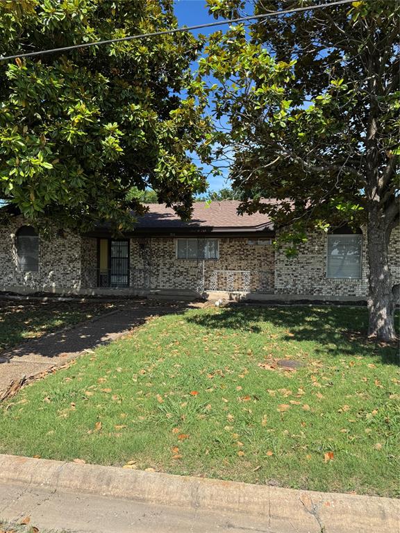 711 S Farmington Road Property Photo 2