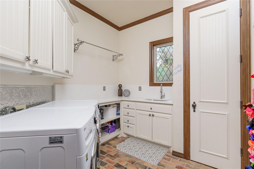 297 Ridgemont Drive Property Photo 20