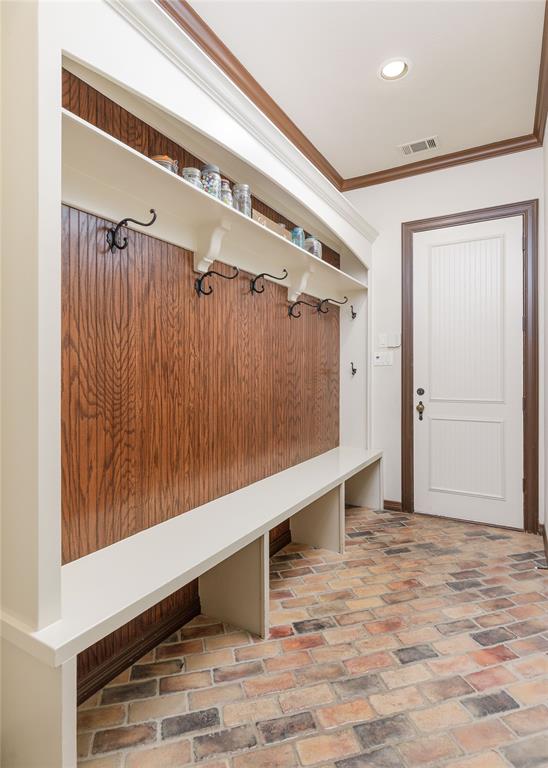 297 Ridgemont Drive Property Photo 21