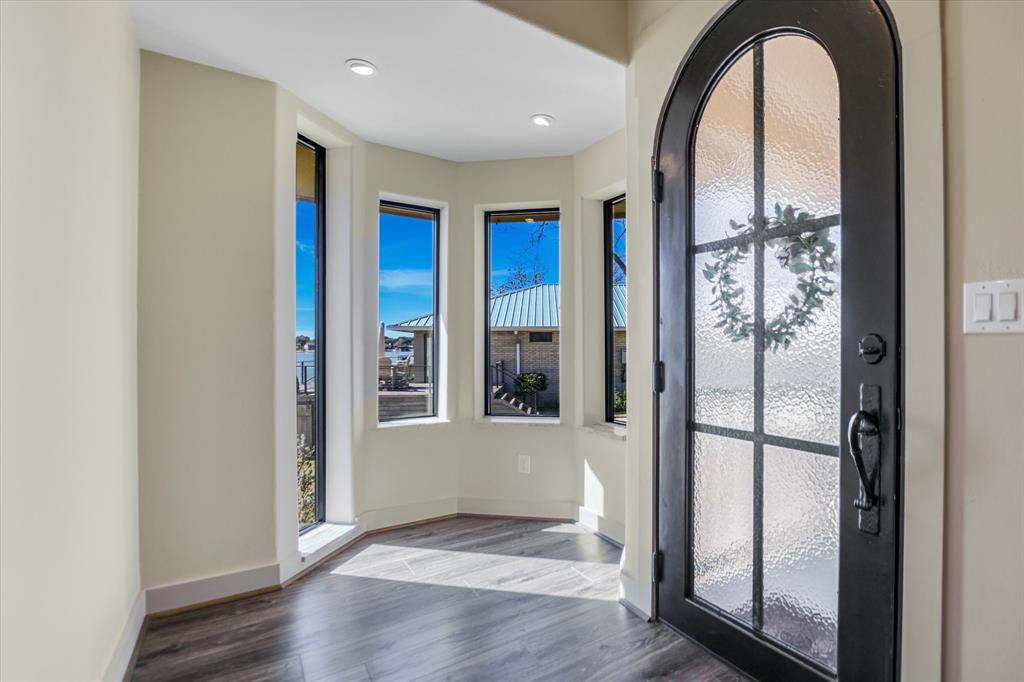 523 Contour Drive Property Photo 4