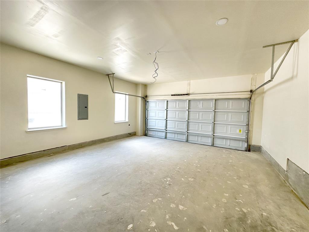 1701 St Louis Avenue Property Photo 7