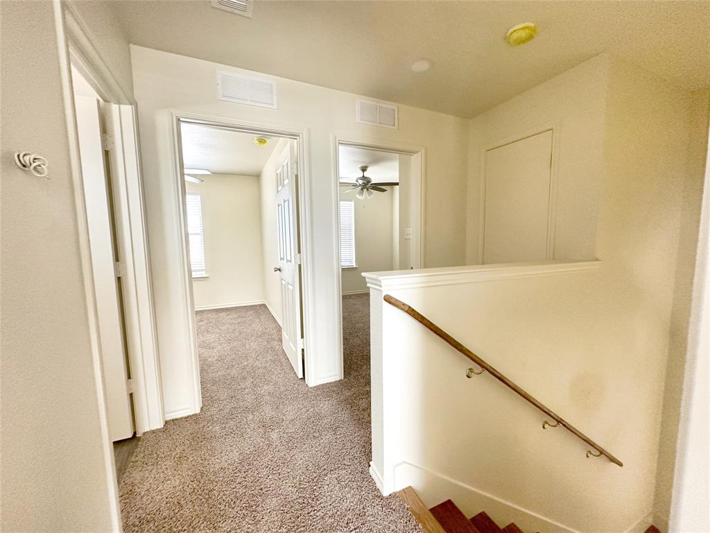 1701 St Louis Avenue Property Photo 9