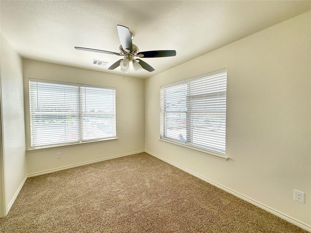 1701 St Louis Avenue Property Photo 11