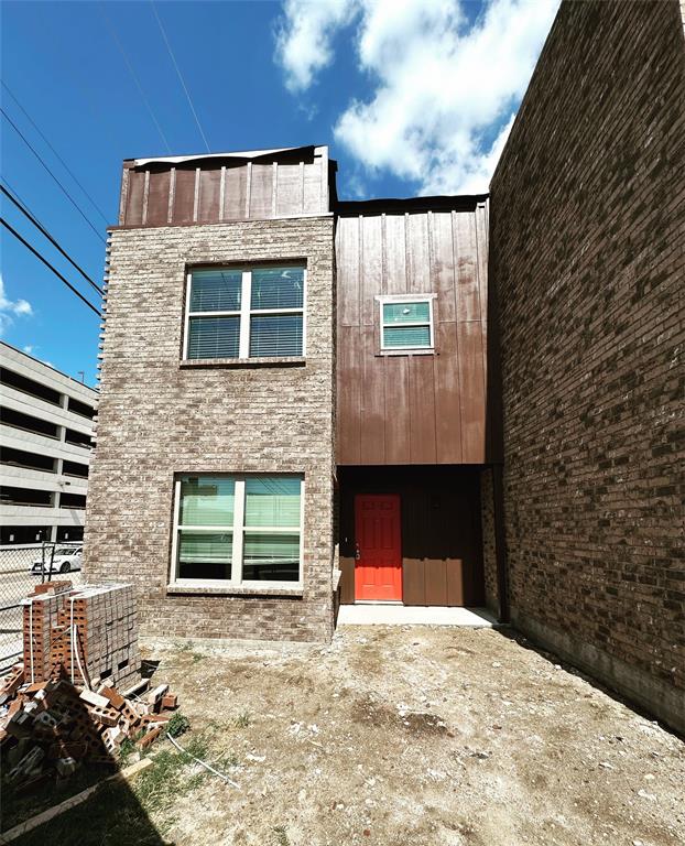 1701 St Louis Avenue Property Photo 16