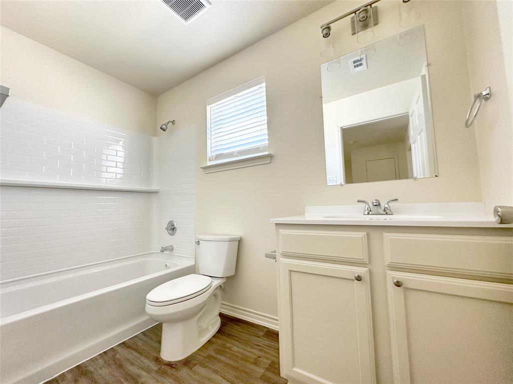 1701 St Louis Avenue Property Photo 18