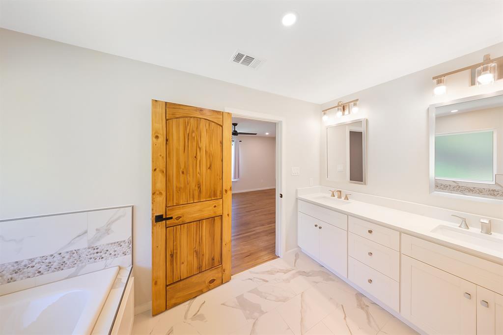 4107 Highland Road Property Photo 16