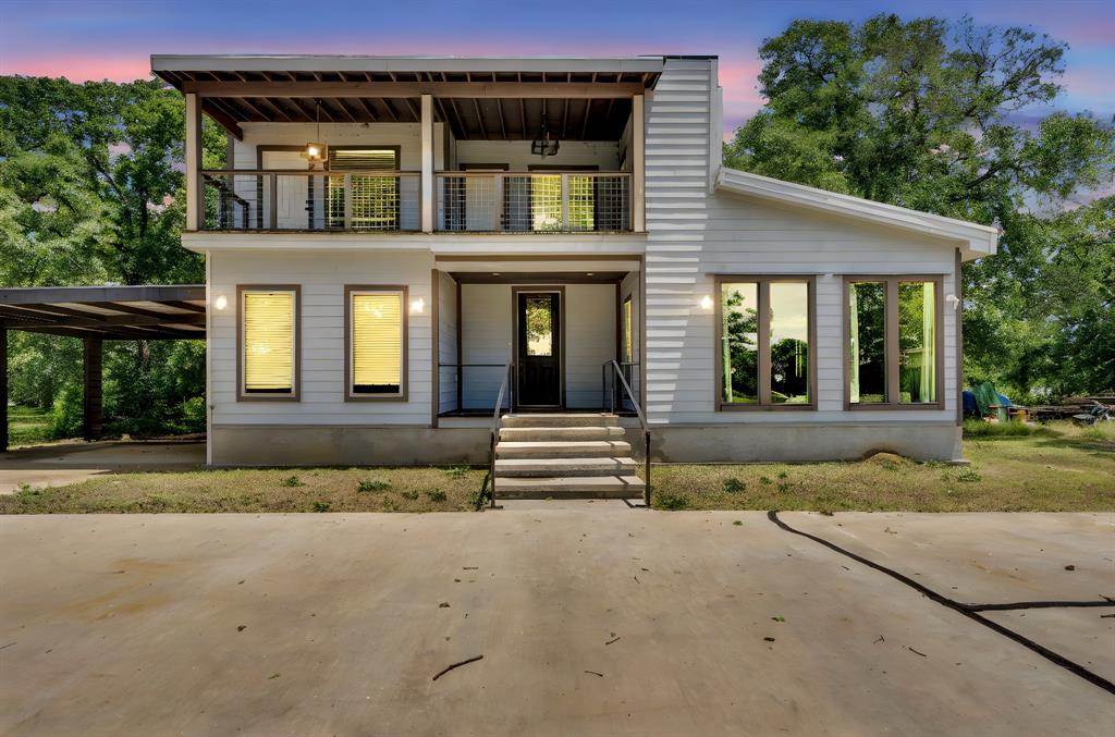 815 N Seven Points Drive Property Photo 1