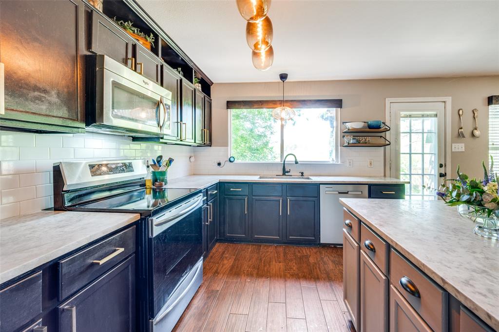 1405 Cardinal Way Property Photo 3