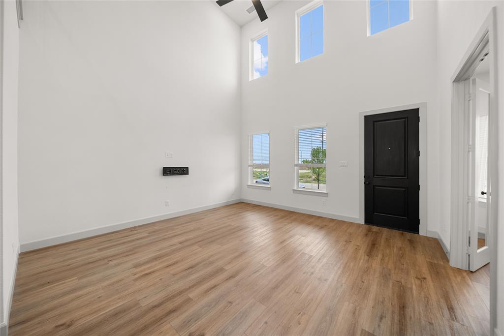 9449 Keep Street Property Photo 15