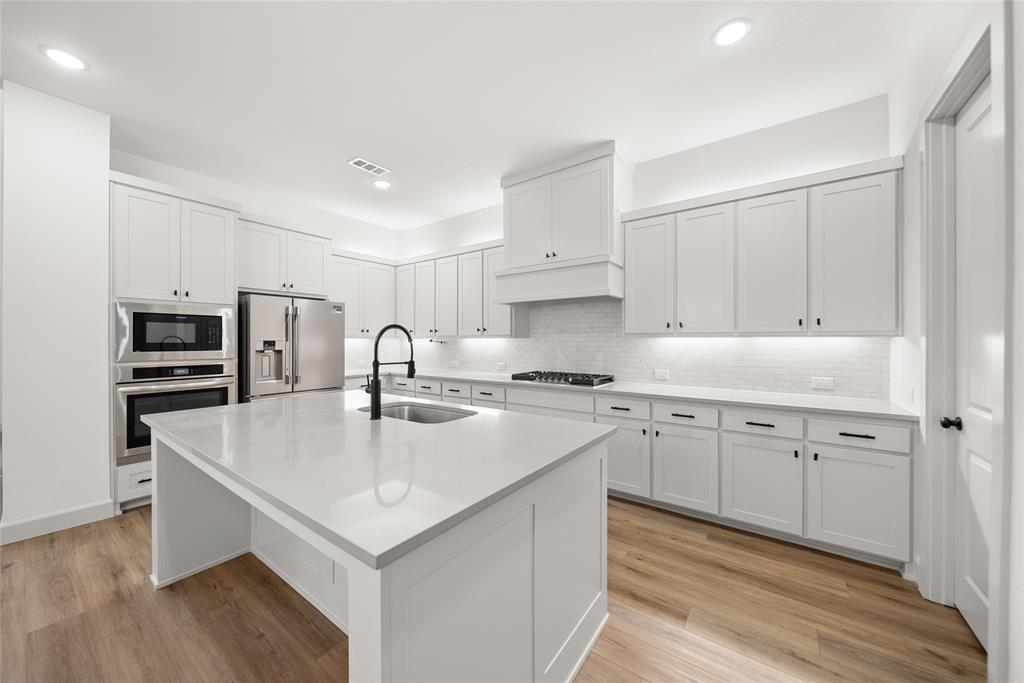9449 Keep Street Property Photo 24