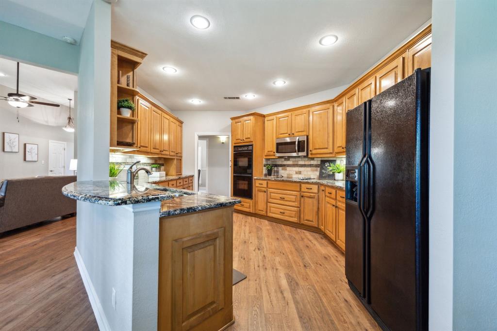 7968 Fm 121 Property Photo 13