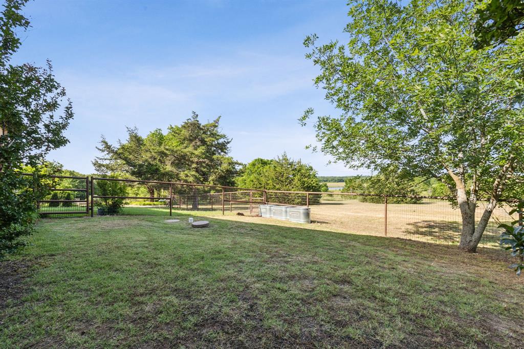 7968 Fm 121 Property Photo 36