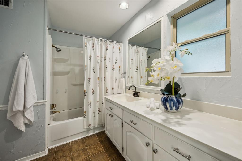 4309 Bilglade Road Property Photo 17