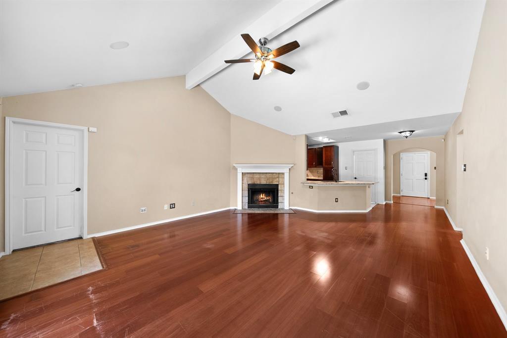 741 Oak Dale Avenue Property Photo 5