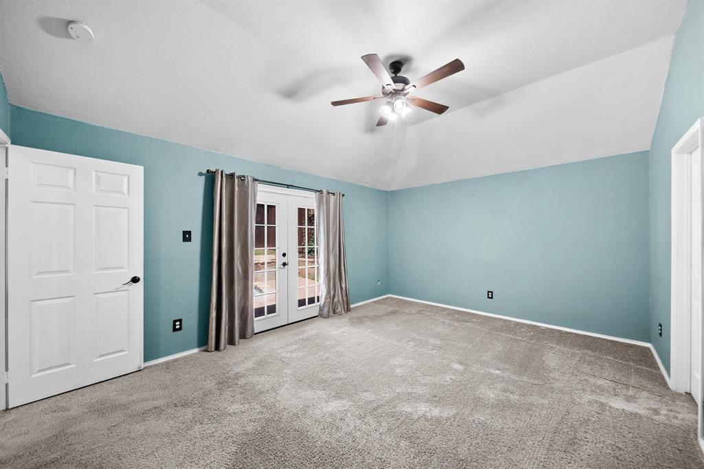 741 Oak Dale Avenue Property Photo 8