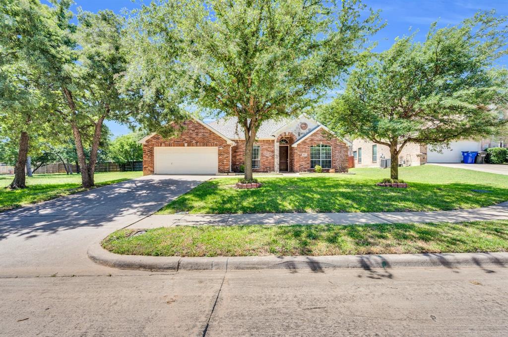 805 Warwick Court