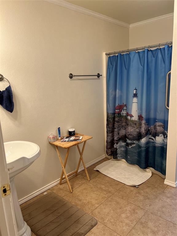 606 S Wade Street Property Photo 16