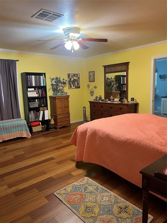 606 S Wade Street Property Photo 18