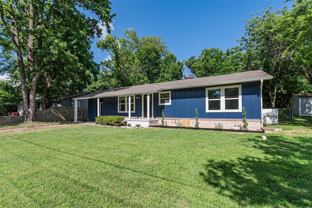 1024 Tower Street Property Photo 1