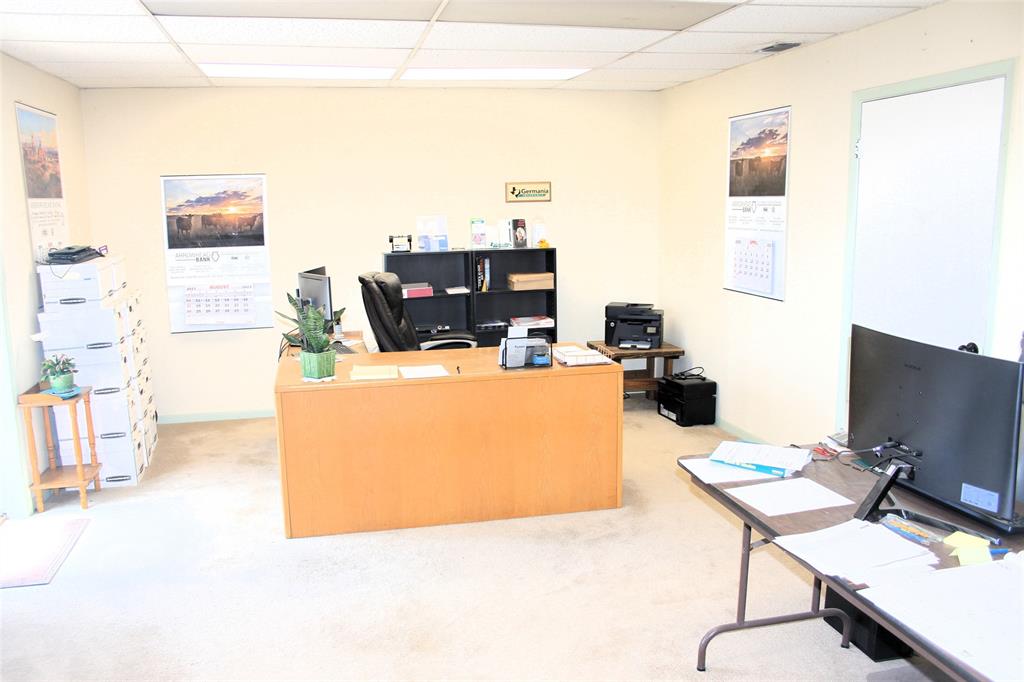 101 E Wallace Street Property Photo 4