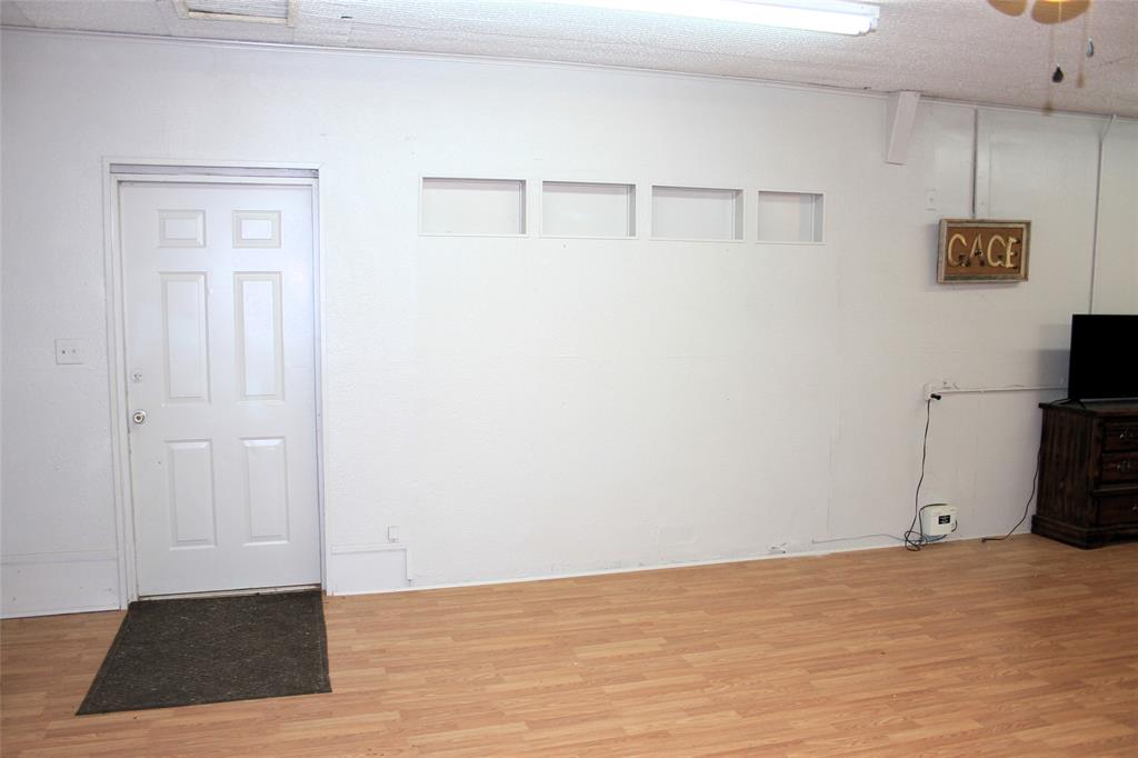 101 E Wallace Street Property Photo 11