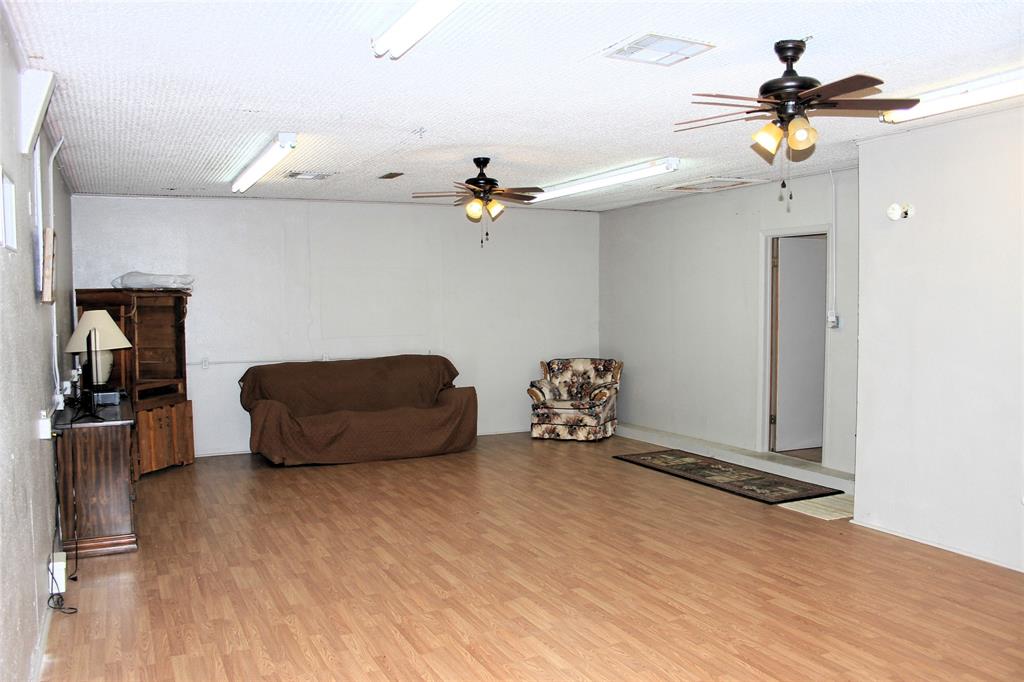 101 E Wallace Street Property Photo 12