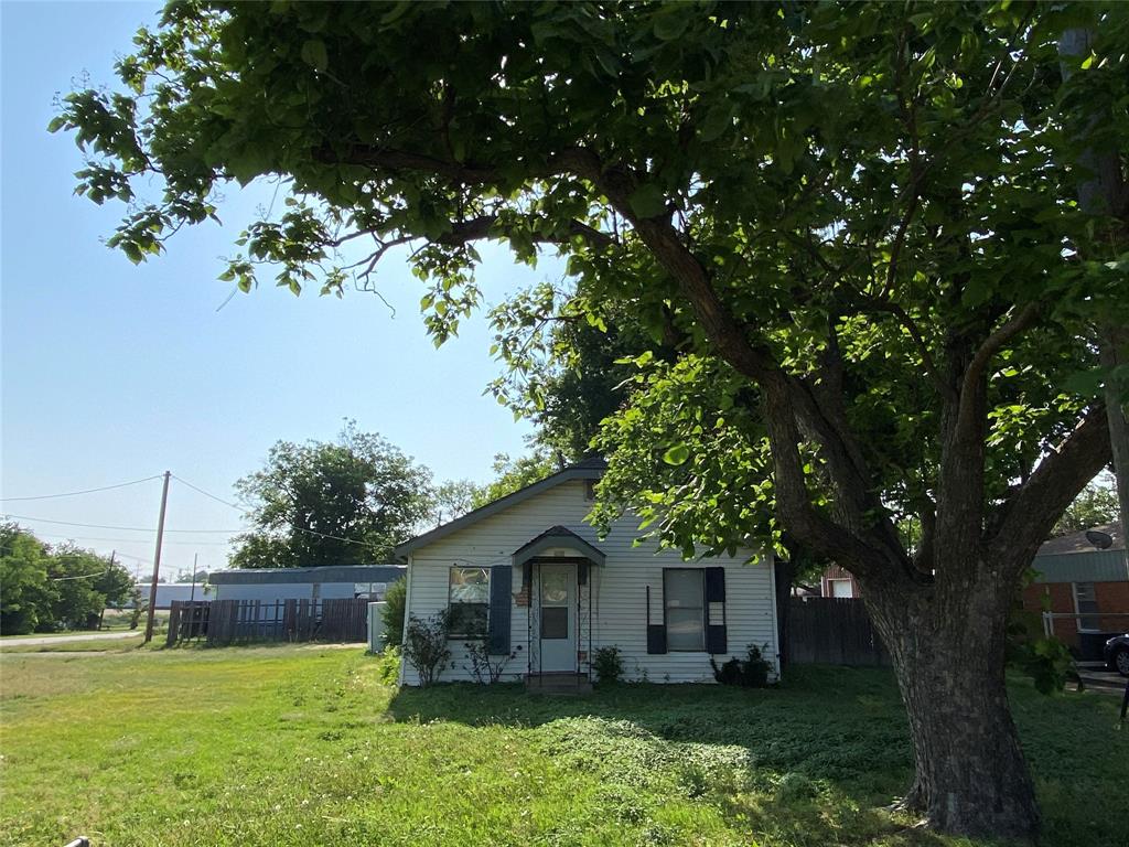 301 S Avenue G Property Photo 1