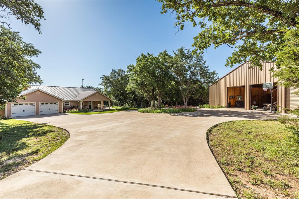 420 Private Road 1400 Property Photo 1