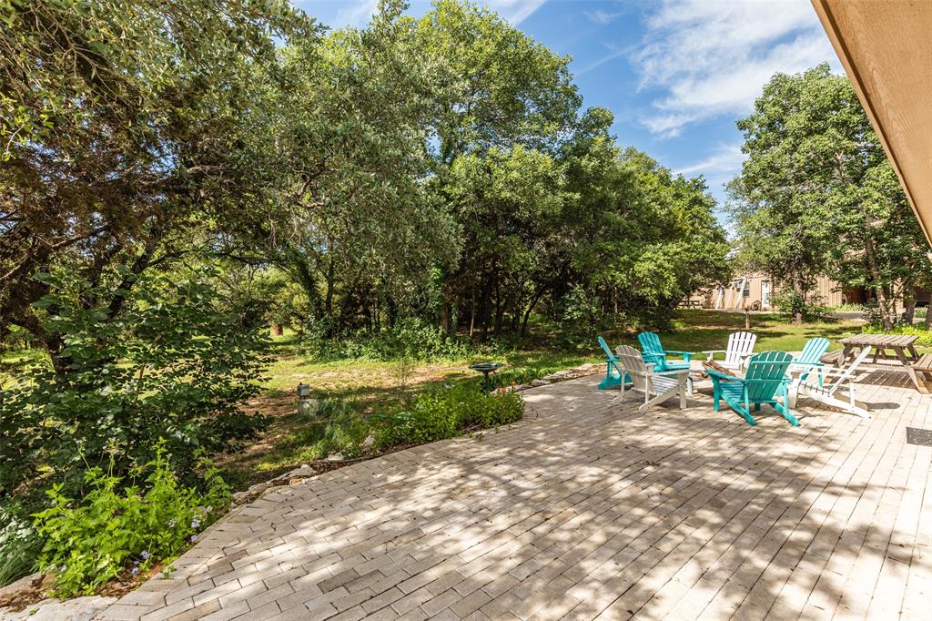 420 Private Road 1400 Property Photo 16