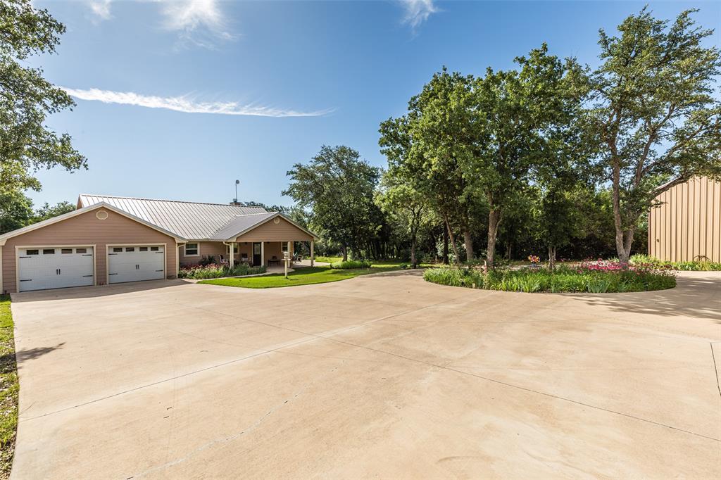 420 Private Road 1400 Property Photo 18