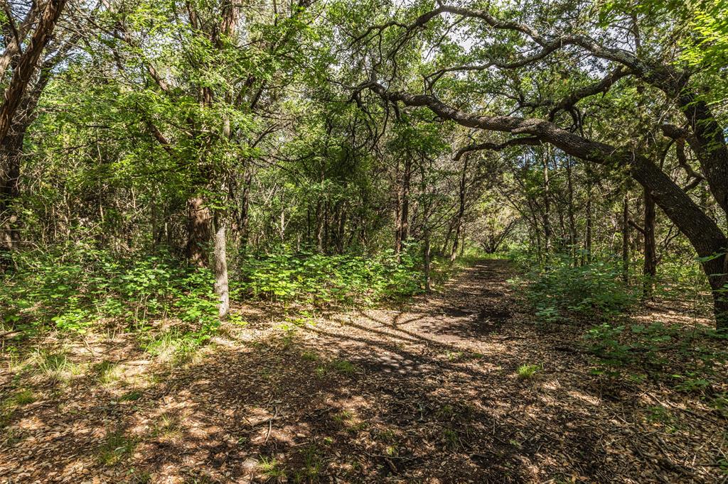 420 Private Road 1400 Property Photo 22