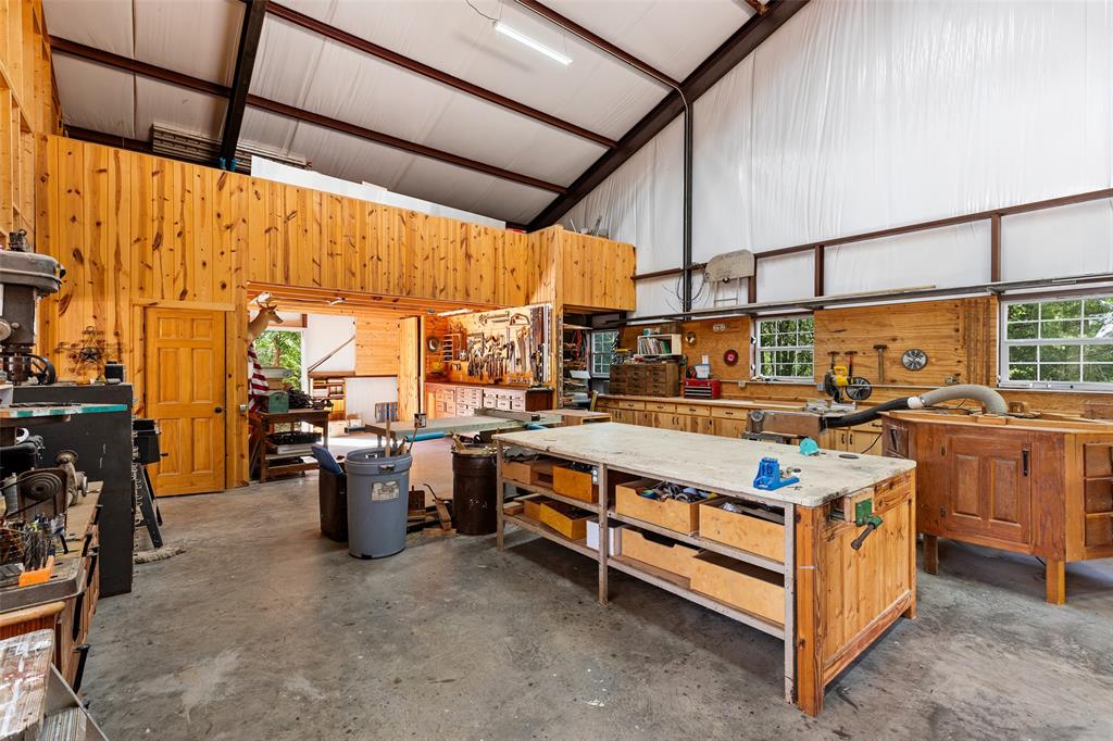 420 Private Road 1400 Property Photo 36