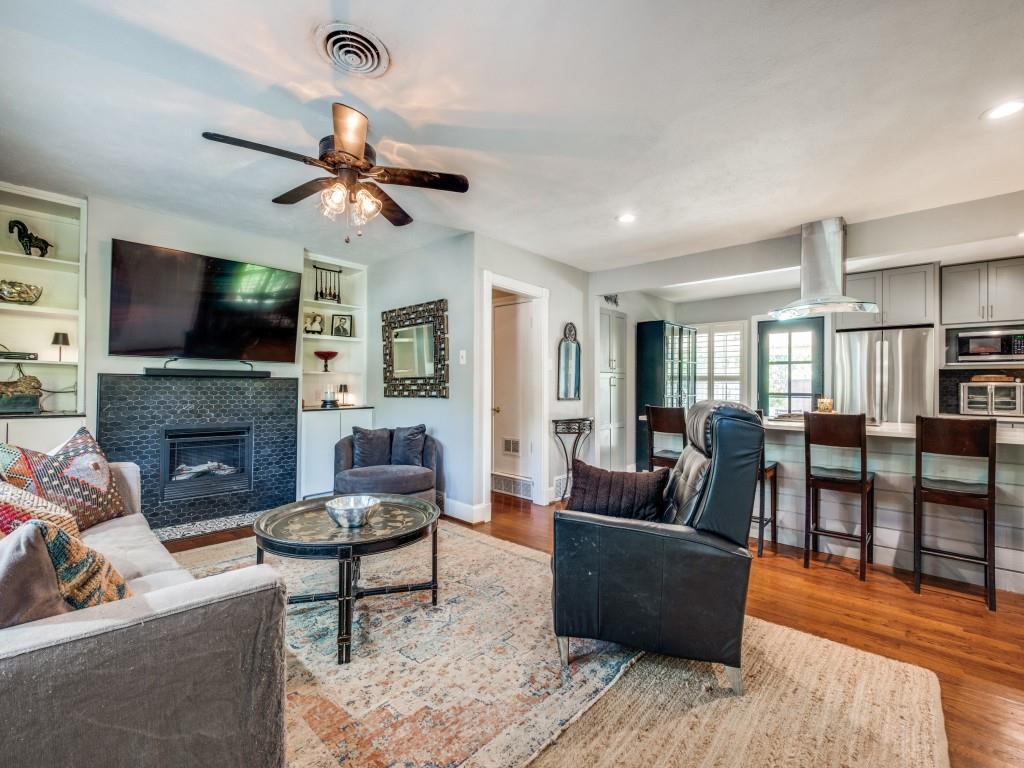 879 Peavy Road Property Photo