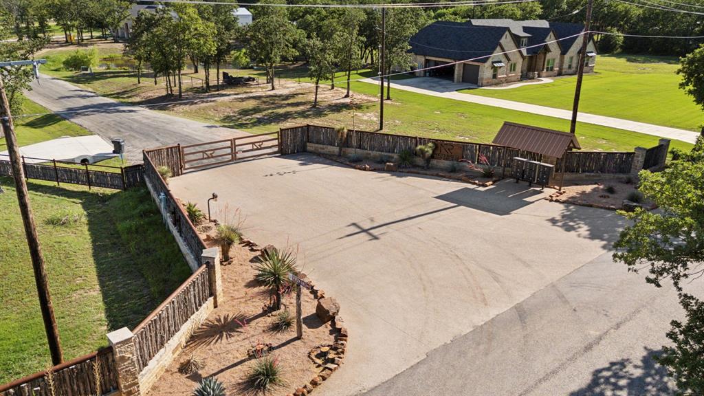 1015 And 1019 Newsom Ranch Way Property Photo 15