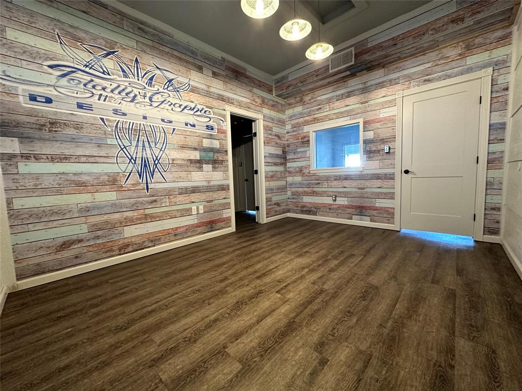 1222 Fort Worth Highway A Property Photo 8