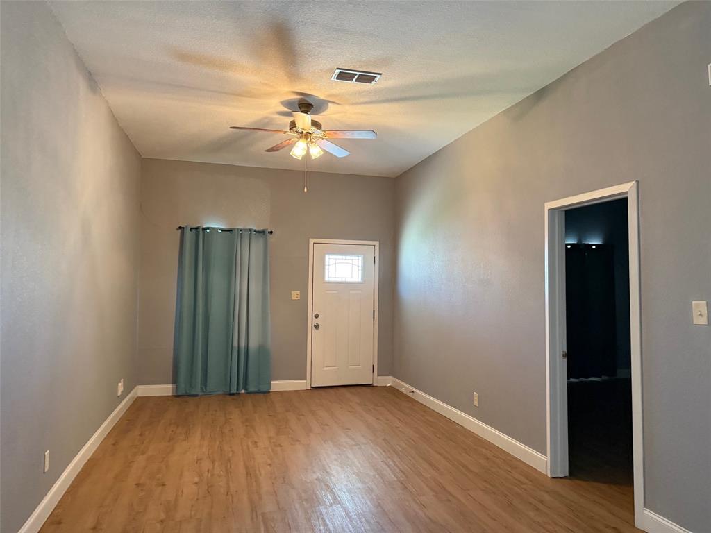 602 W Walcott Avenue Property Photo 3