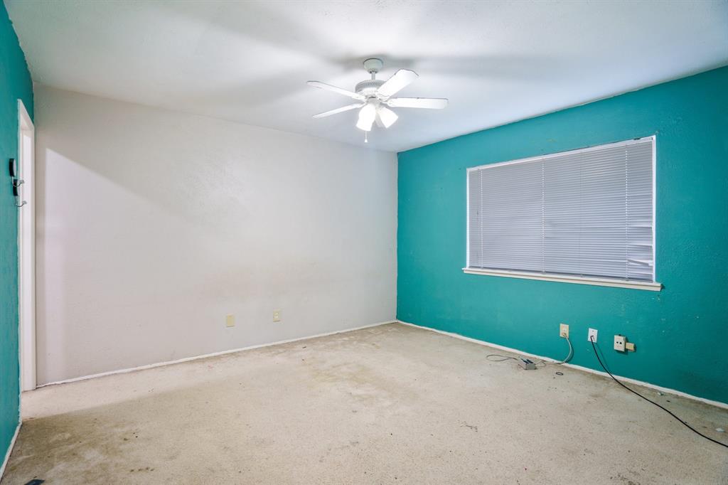 745 Oakland Street Property Photo 11