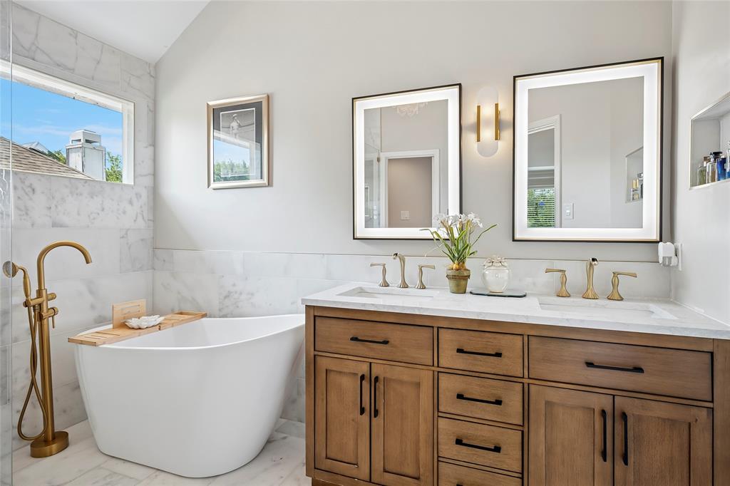 2201 Heatherton Place Property Photo 1