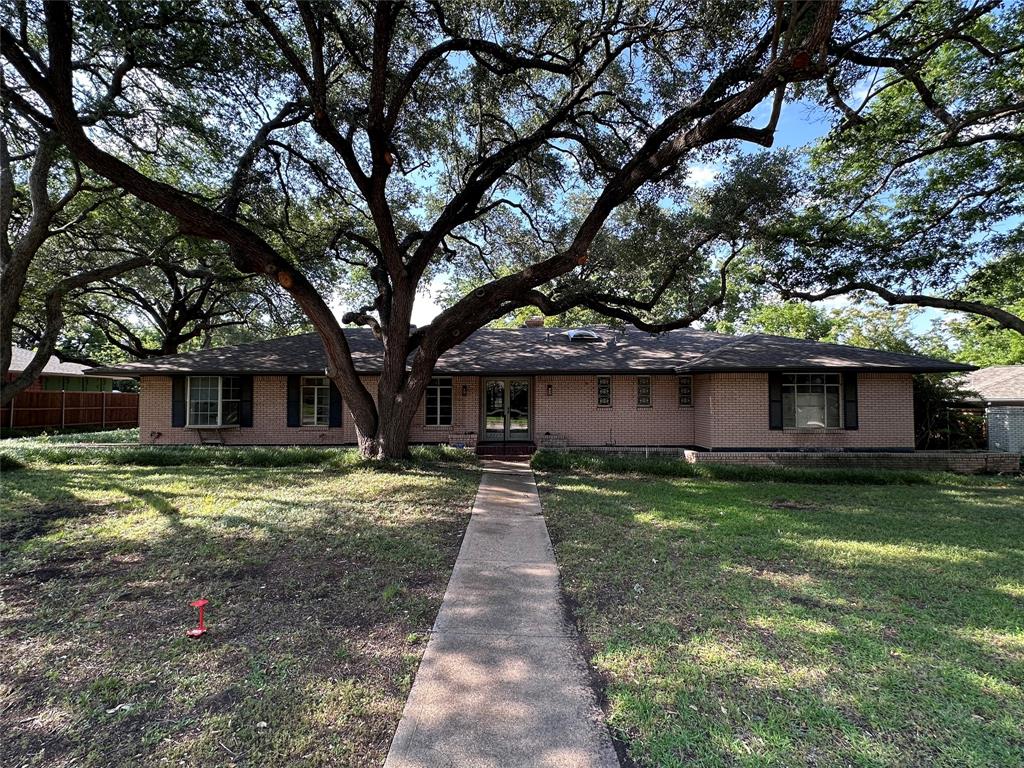 7139 Baxtershire Drive Property Photo 1