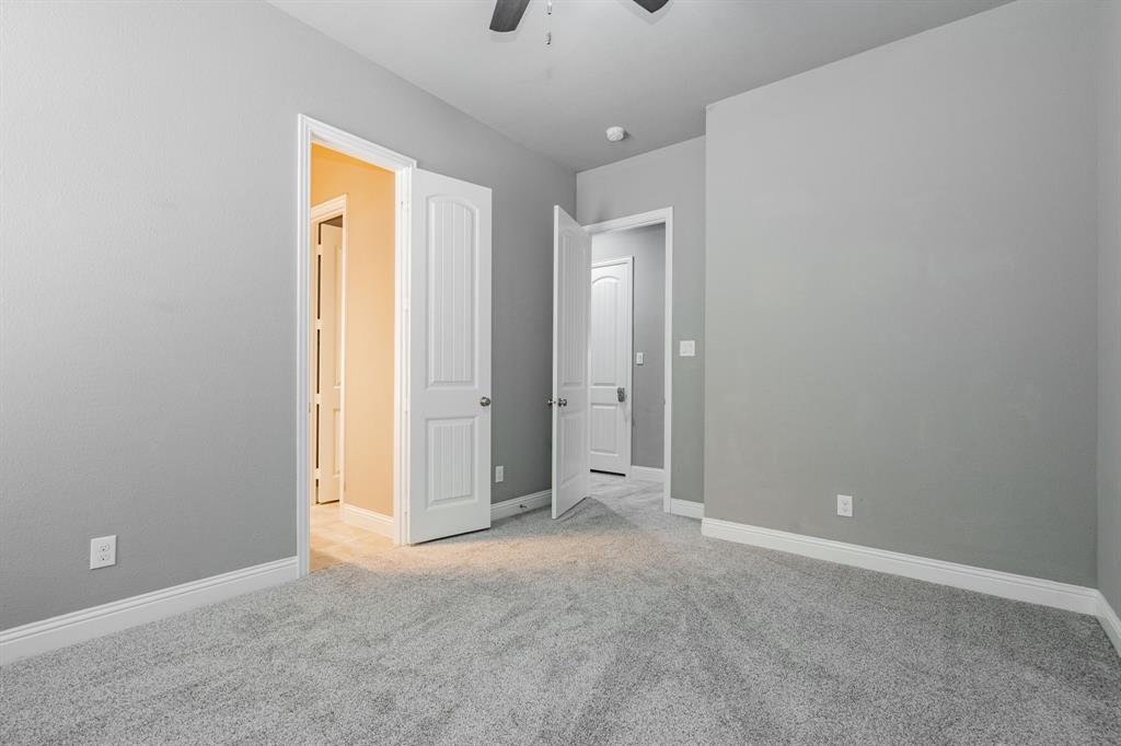 913 Colby Bluff Drive Property Photo 23