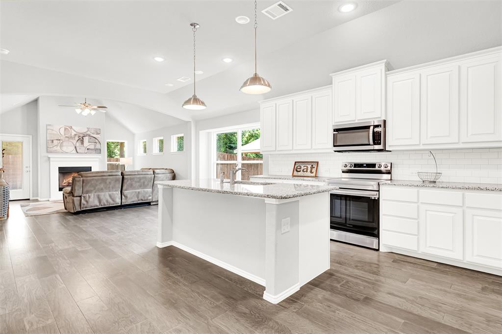 208 Rosemary Drive Property Photo 2