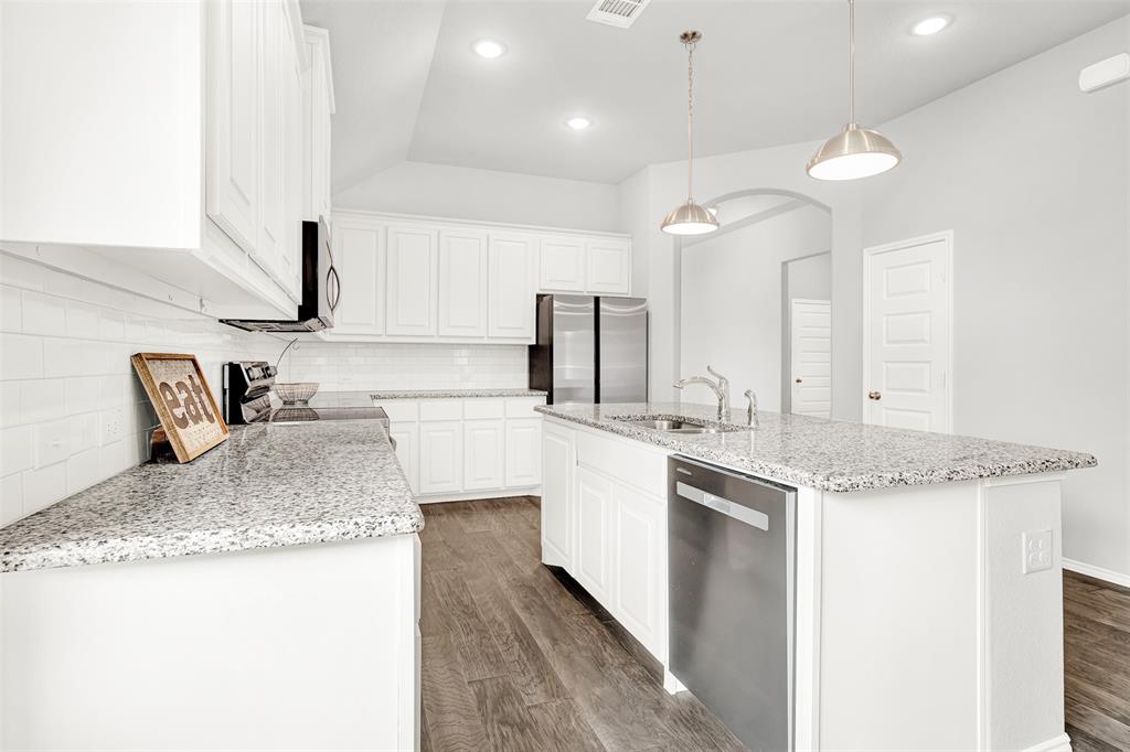 208 Rosemary Drive Property Photo 4