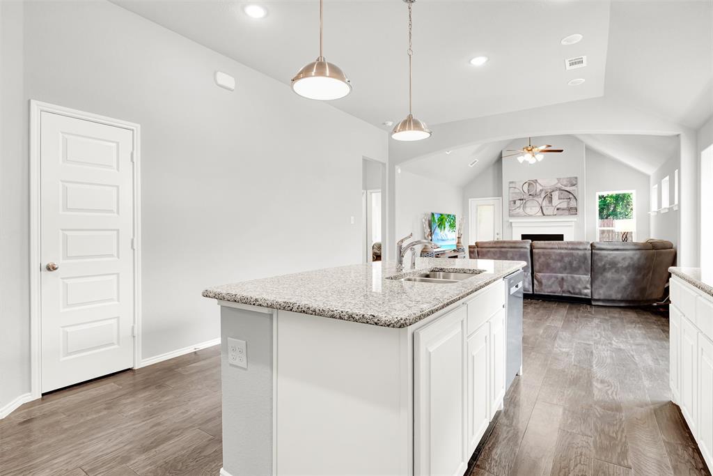 208 Rosemary Drive Property Photo 5