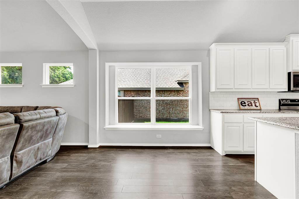 208 Rosemary Drive Property Photo 7