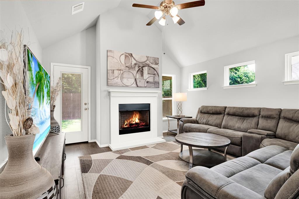 208 Rosemary Drive Property Photo 9