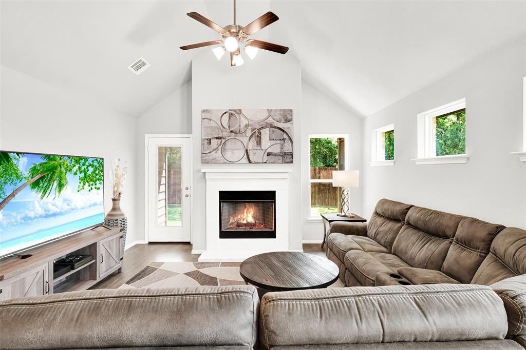 208 Rosemary Drive Property Photo 11