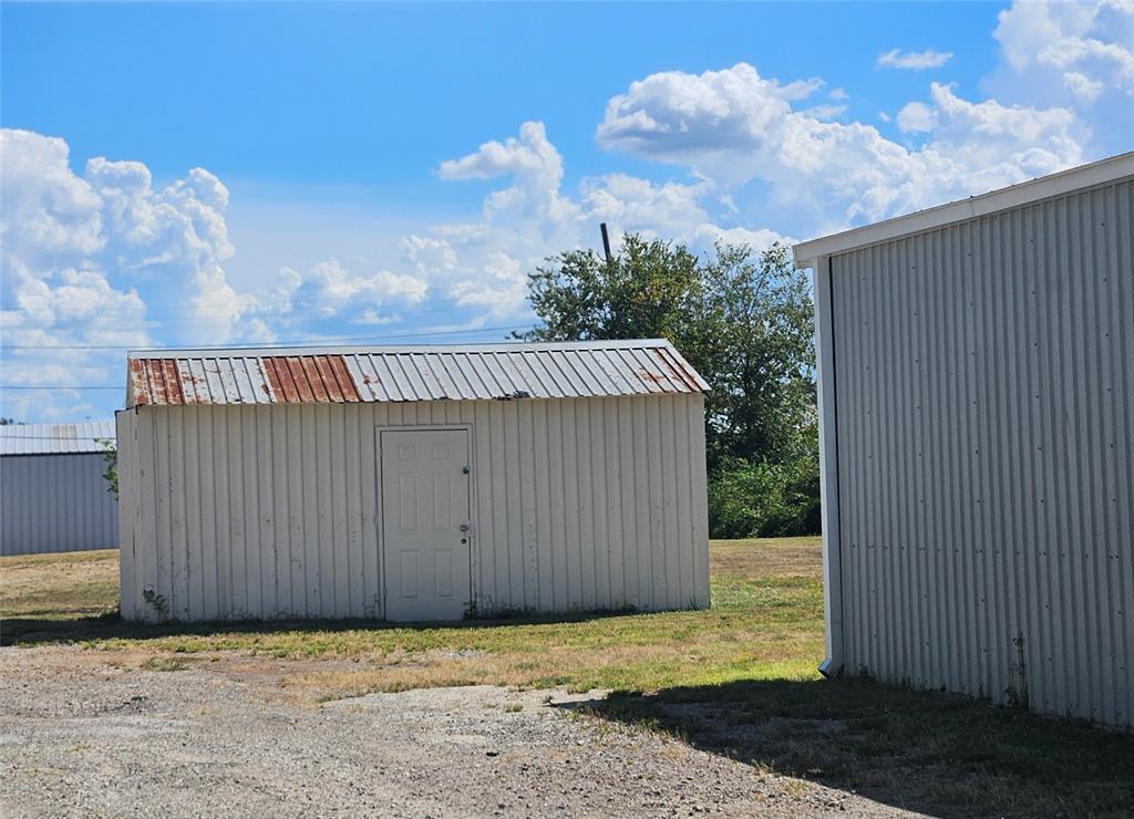 1401 Walworth Street Property Photo 5