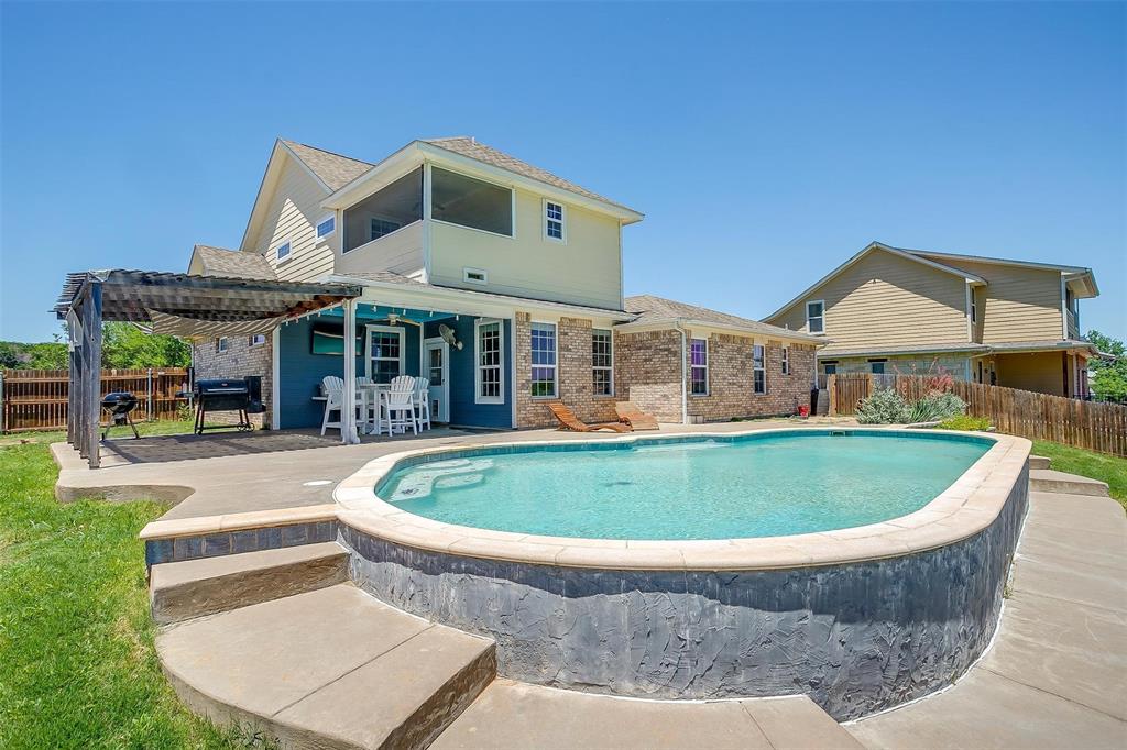 106 Camelot Street Property Photo 1