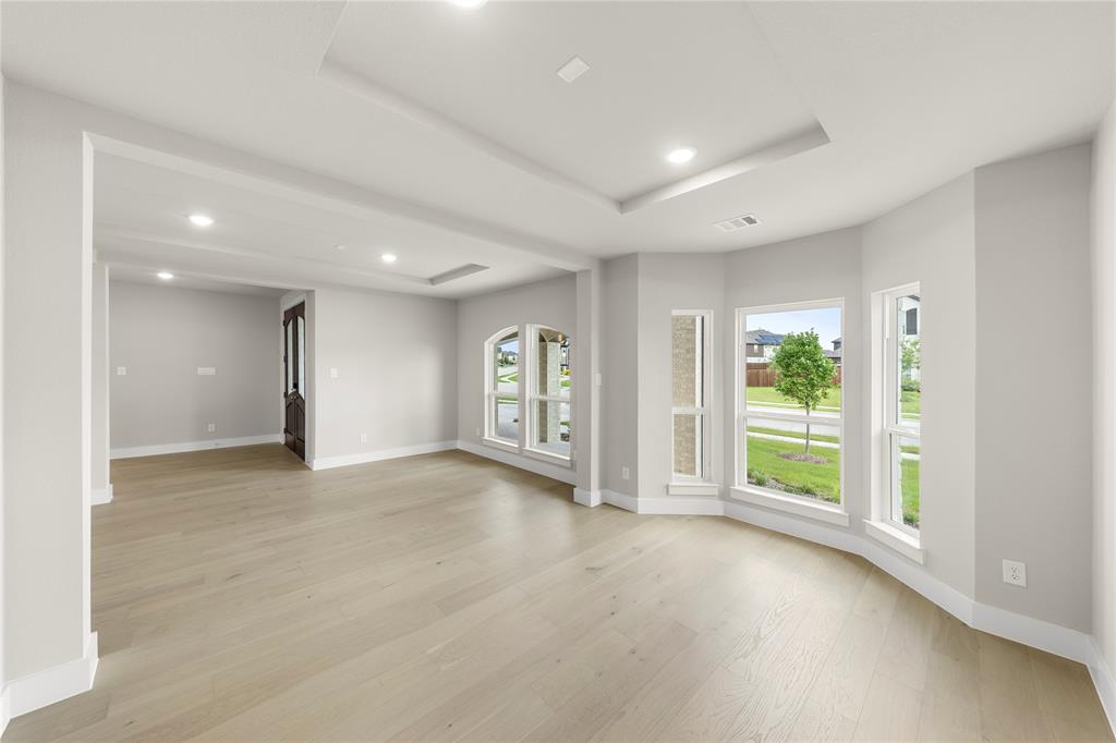 3304 Lakeshore Drive Property Photo 4
